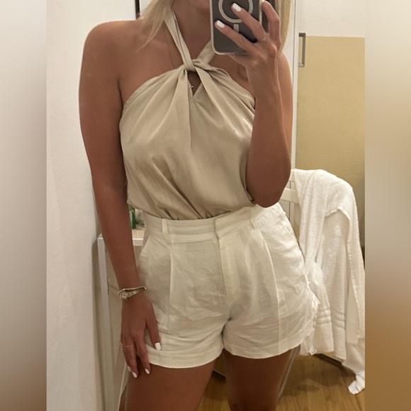 H&M linen shorts. Size 28. White - Picture 1 of 2